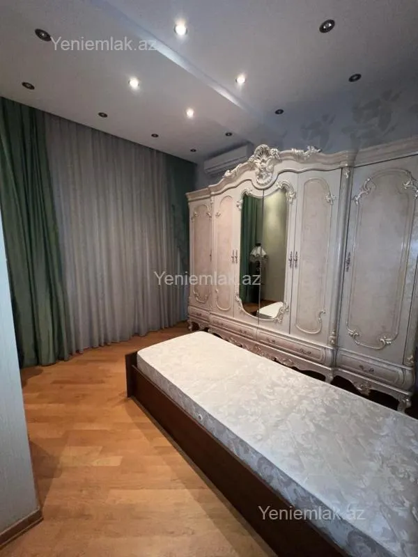 Satılır 4 otaqlı yeni tikili 232 m²