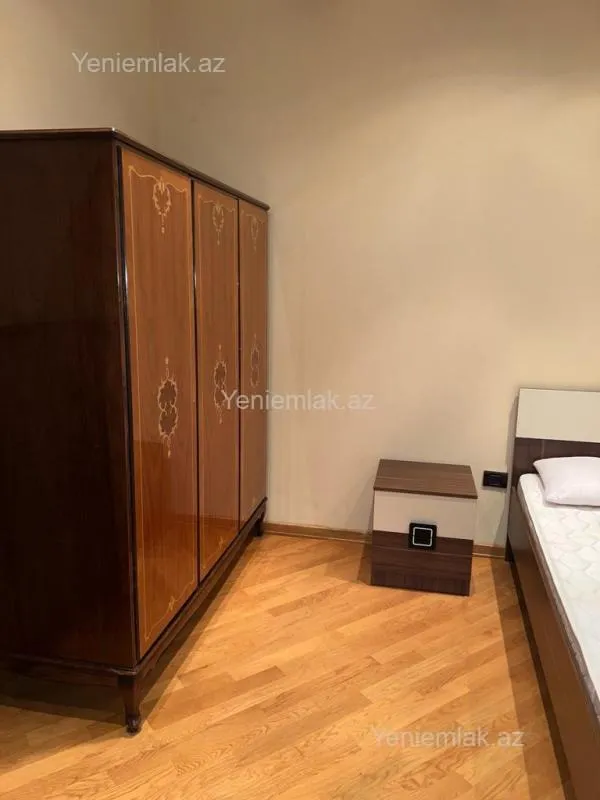 Satılır 4 otaqlı yeni tikili 232 m²