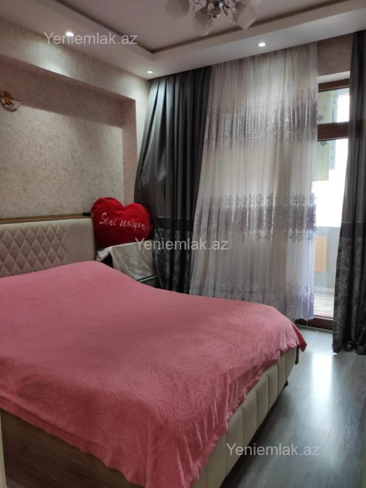 Satılır 2 otaqlı yeni tikili 63 m²