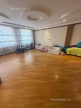 Satılır 4 otaqlı yeni tikili 130 m²