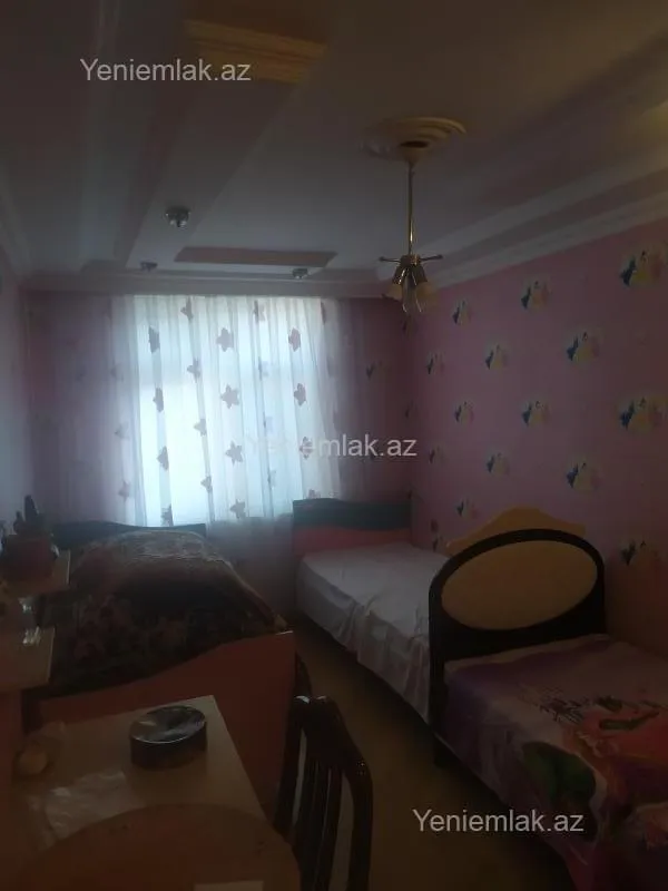 Satılır 5 otaqlı köhnə tikili 98 m²