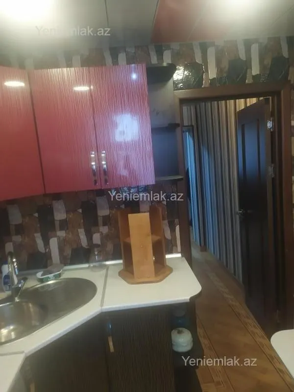 Satılır 5 otaqlı köhnə tikili 98 m²