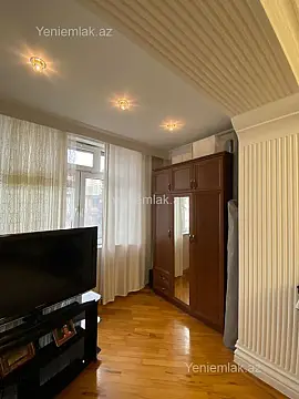Satılır 3 otaqlı köhnə tikili 70 m²
