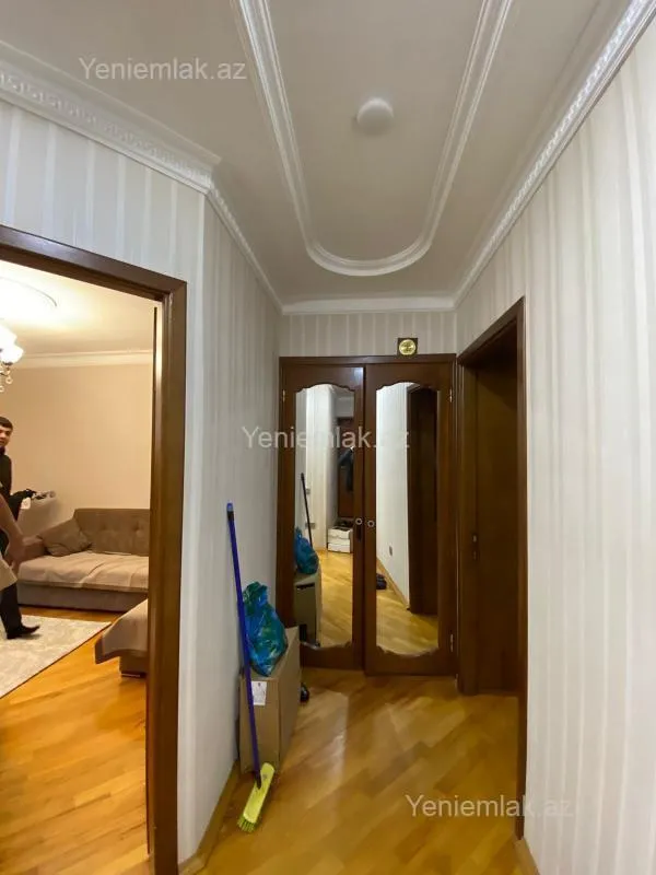 Satılır 3 otaqlı köhnə tikili 70 m²