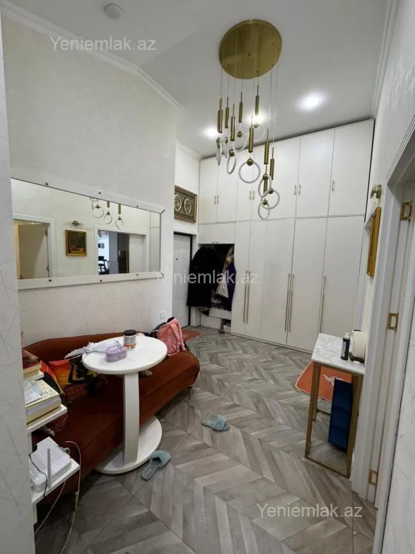 Satılır 3 otaqlı yeni tikili 115 m²