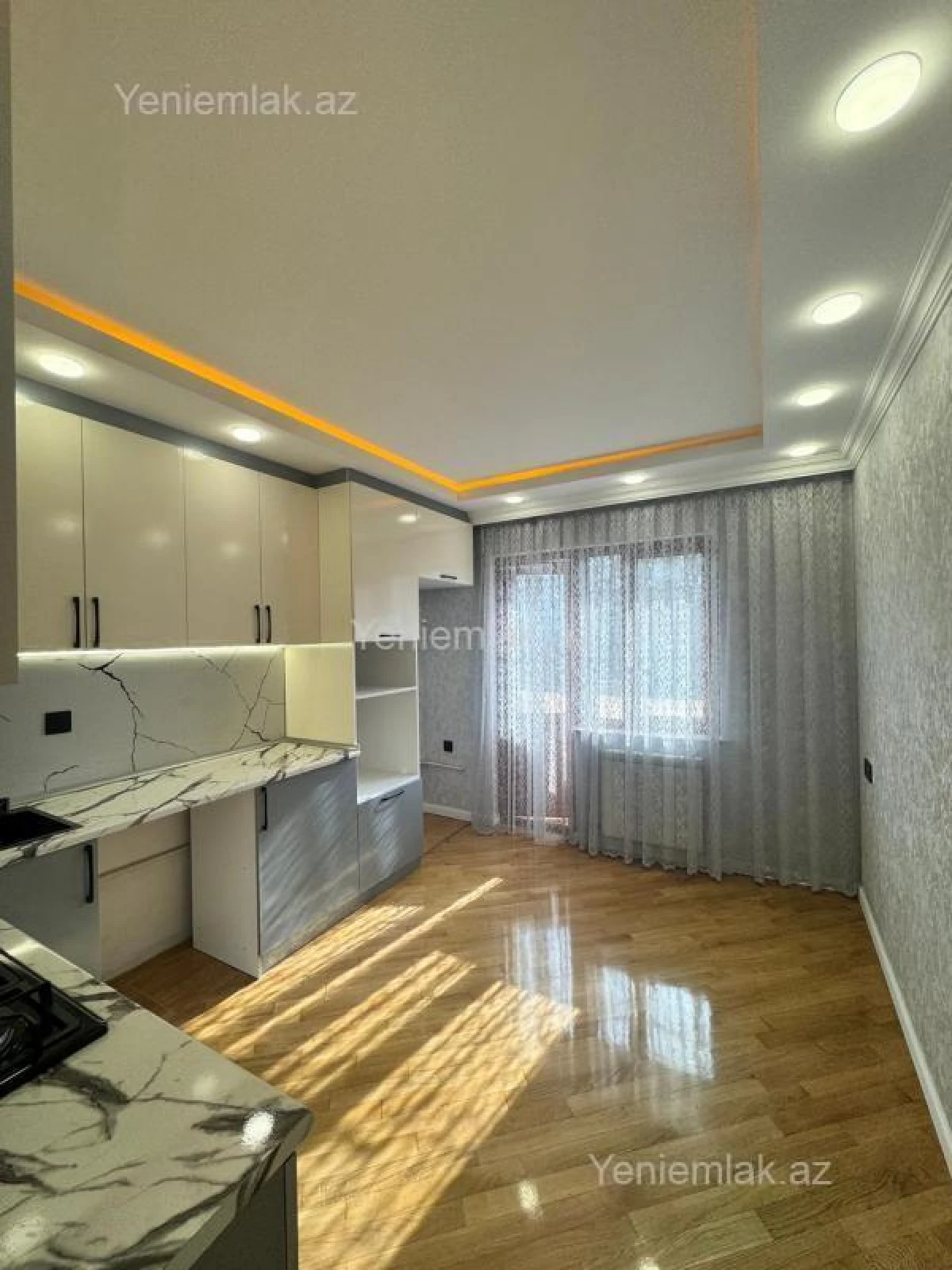 Satılır 2 otaqlı köhnə tikili 60 m²