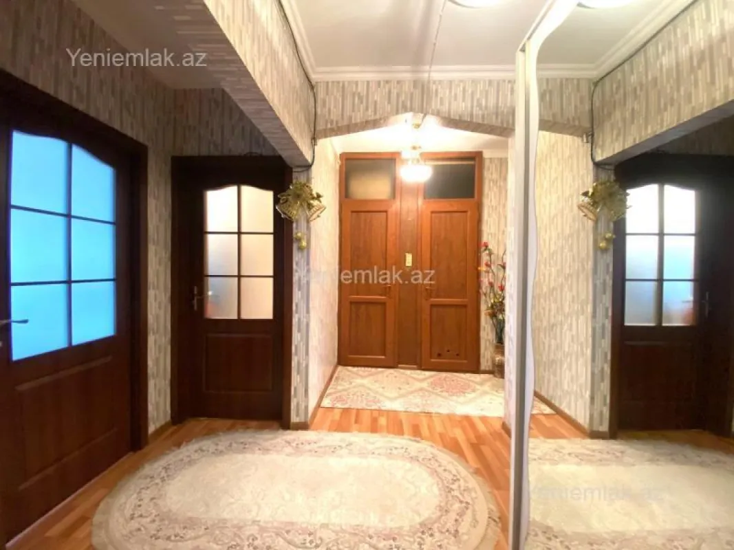 Satılır 3 otaqlı köhnə tikili 90 m²