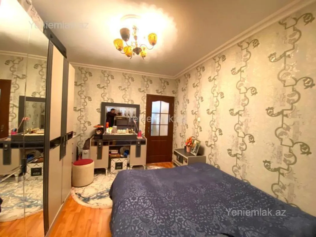 Satılır 3 otaqlı köhnə tikili 90 m²