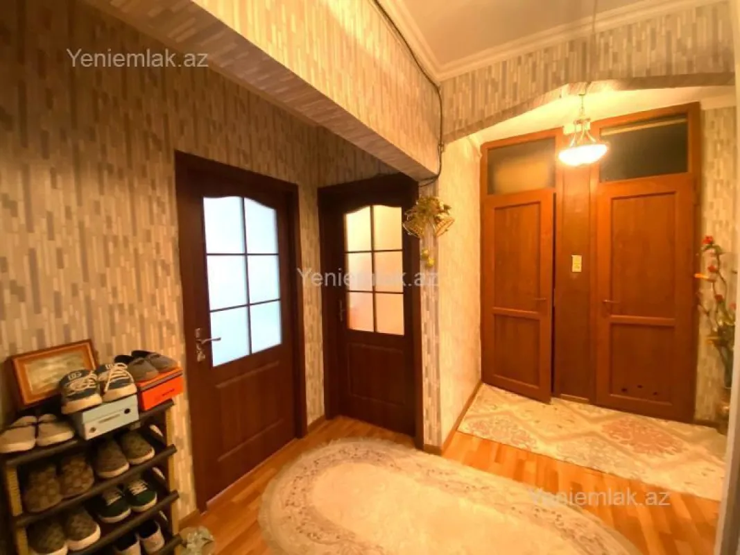 Satılır 3 otaqlı köhnə tikili 90 m²