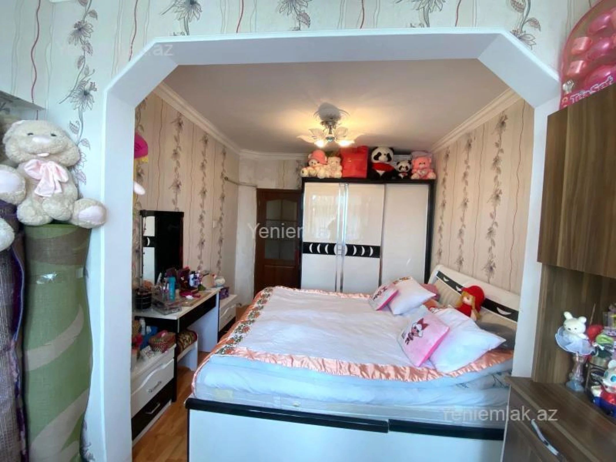 Satılır 3 otaqlı köhnə tikili 90 m²