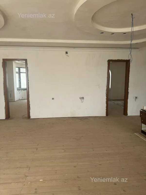Satılır 6 otaqlı həyət evi 430 m²