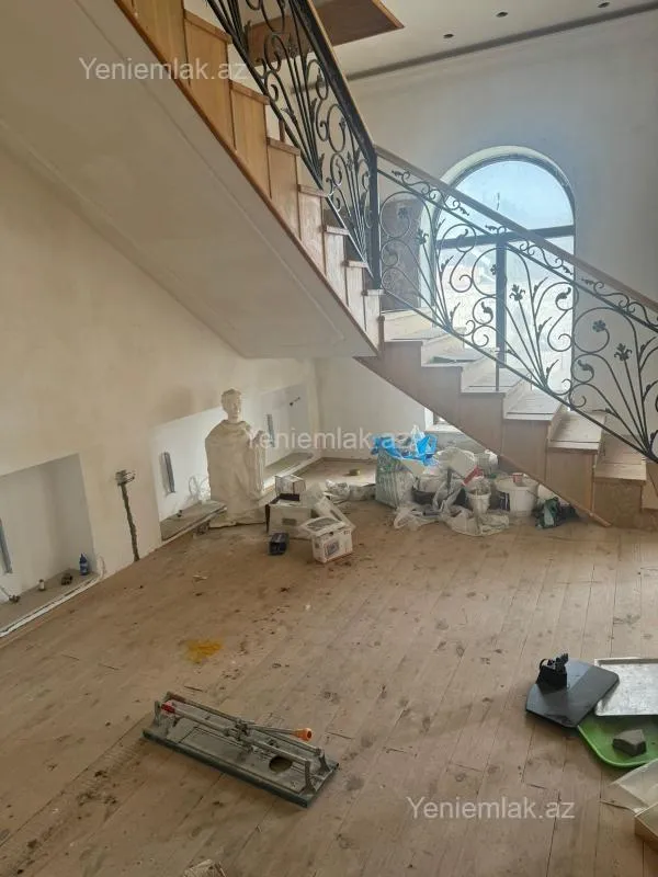 Satılır 6 otaqlı həyət evi 430 m²