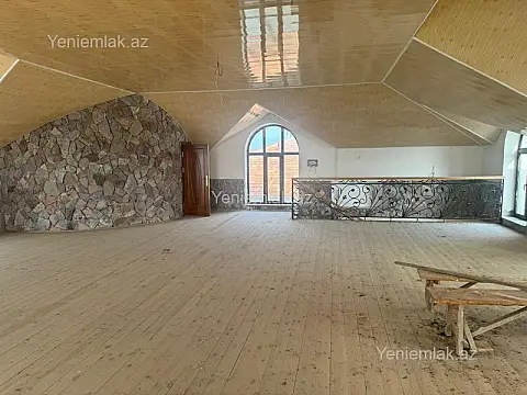 Satılır 6 otaqlı həyət evi 430 m²