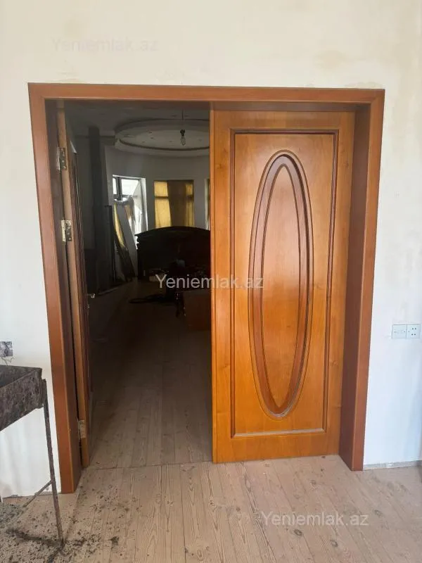 Satılır 6 otaqlı həyət evi 430 m²