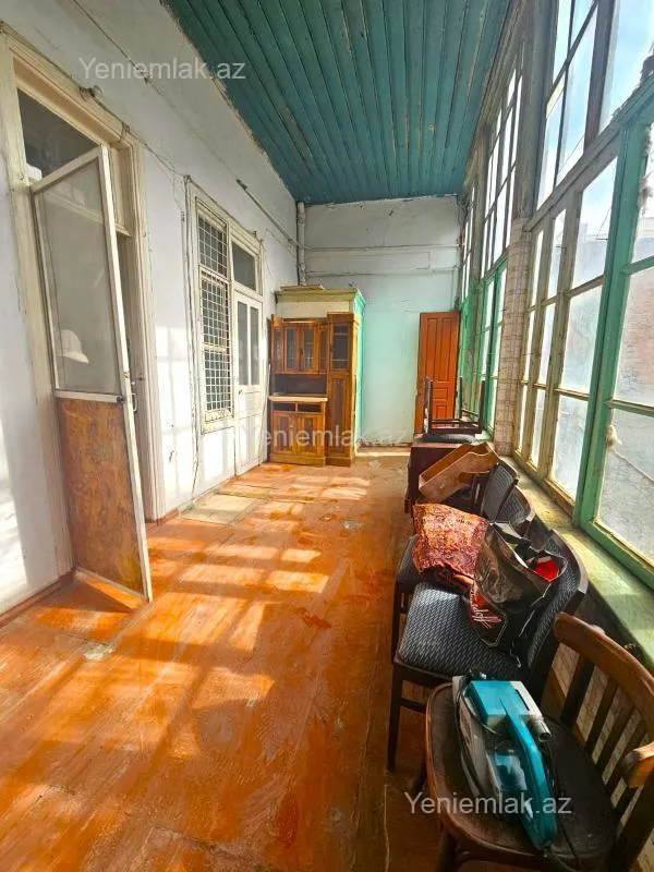Satılır 3 otaqlı köhnə tikili 90 m²