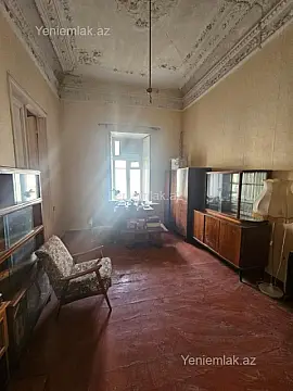 Satılır 3 otaqlı köhnə tikili 90 m²