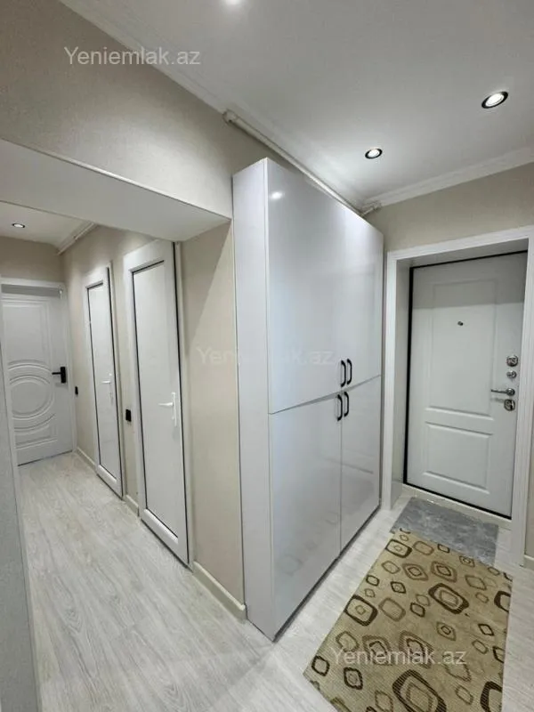 Satılır 3 otaqlı köhnə tikili 70 m²