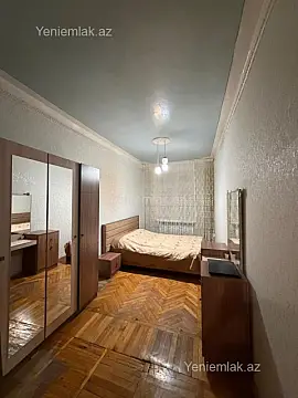 Satılır 2 otaqlı köhnə tikili 50 m²