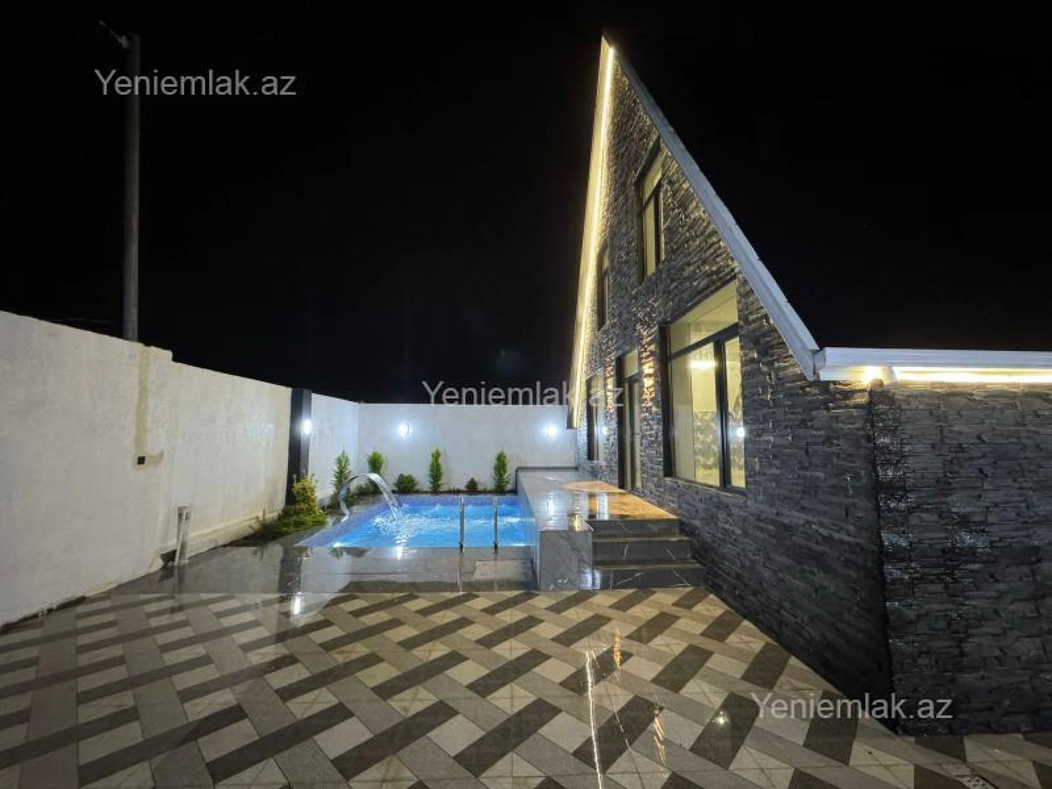 Satılır 5 otaqlı həyət evi 135 m²