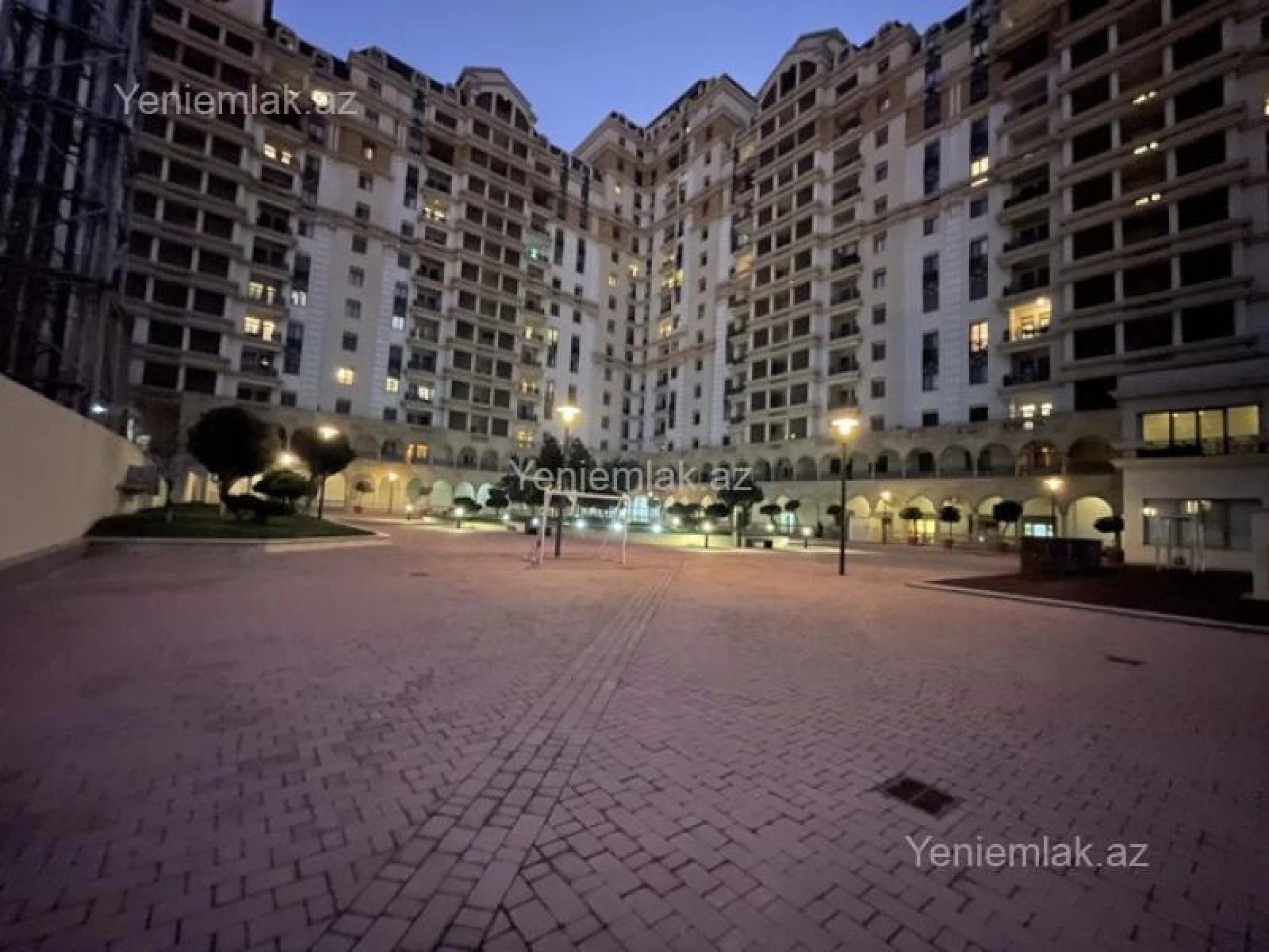 Satılır 4 otaqlı yeni tikili 210 m²