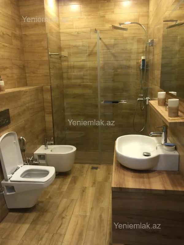 Satılır 4 otaqlı yeni tikili 210 m²