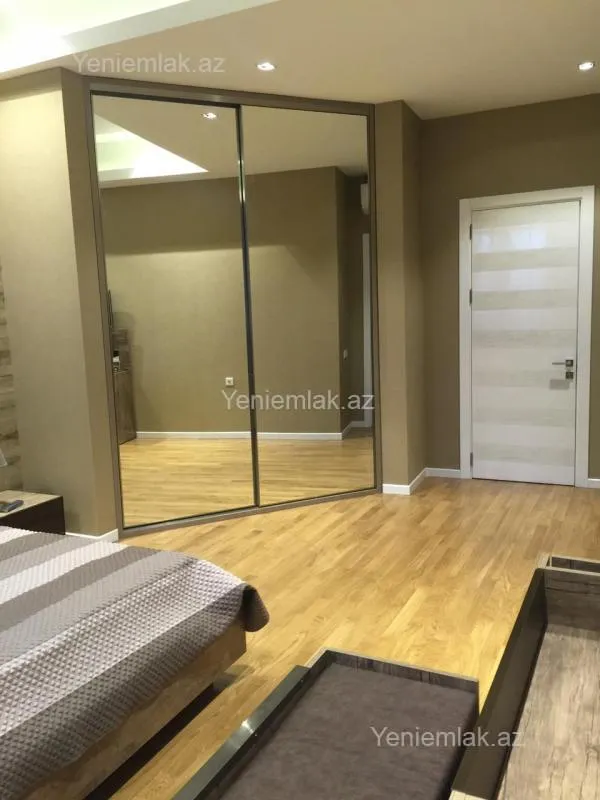Satılır 4 otaqlı yeni tikili 210 m²