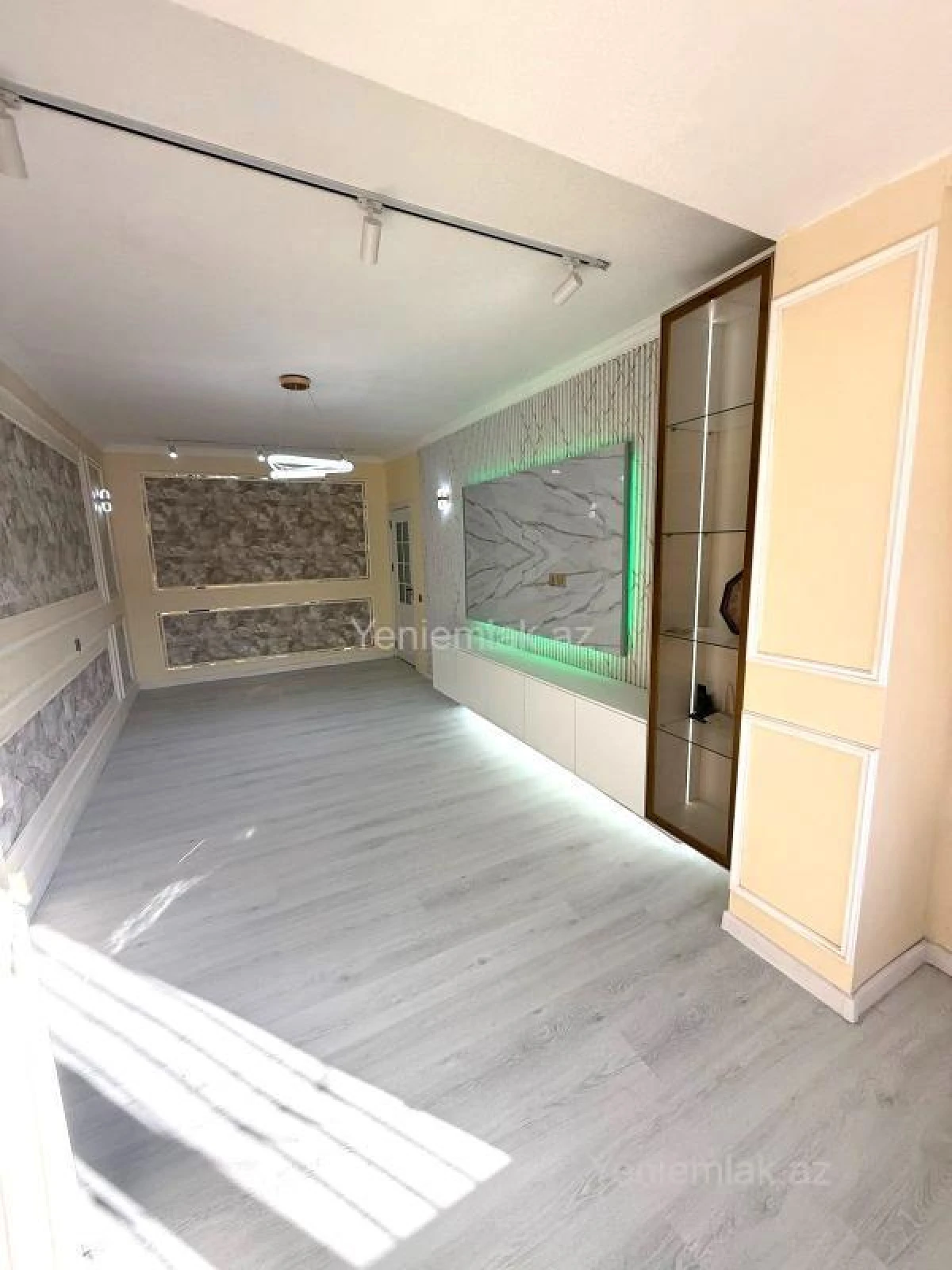 Satılır 3 otaqlı köhnə tikili 86 m²