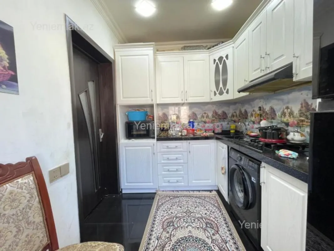 Satılır 3 otaqlı köhnə tikili 68 m²