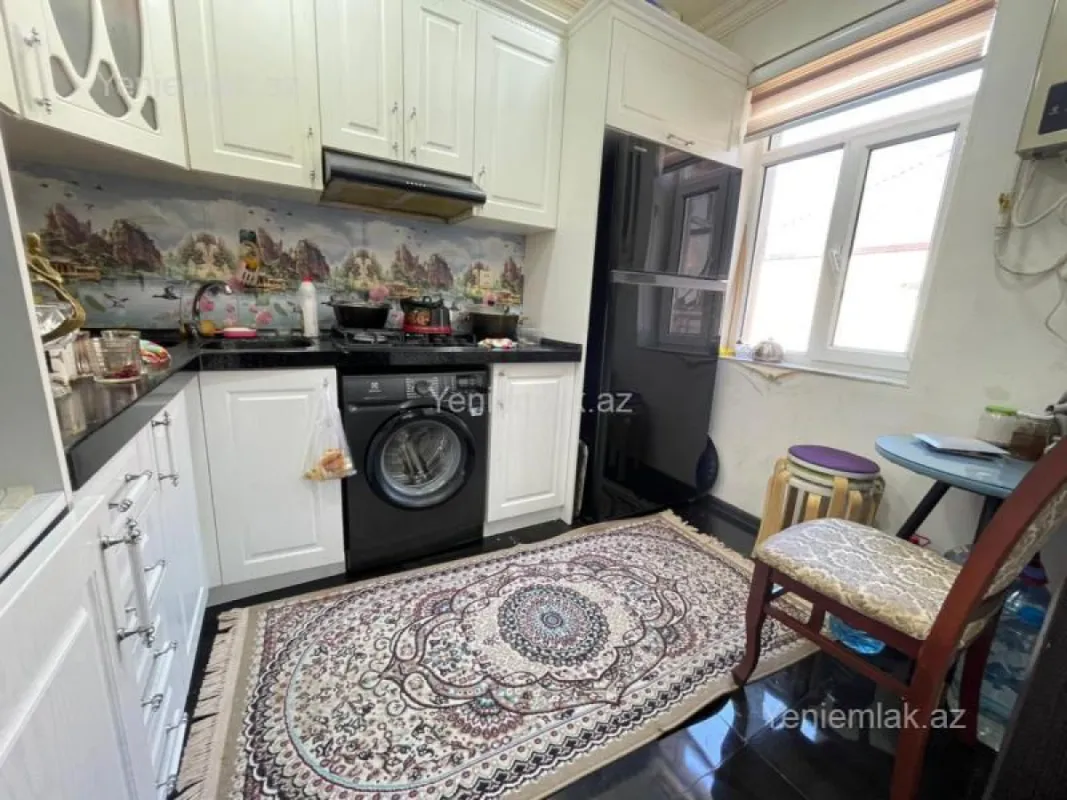 Satılır 3 otaqlı köhnə tikili 68 m²