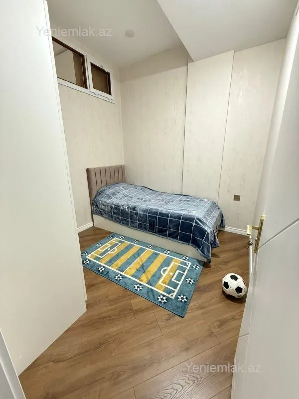 Satılır 3 otaqlı yeni tikili 70 m²