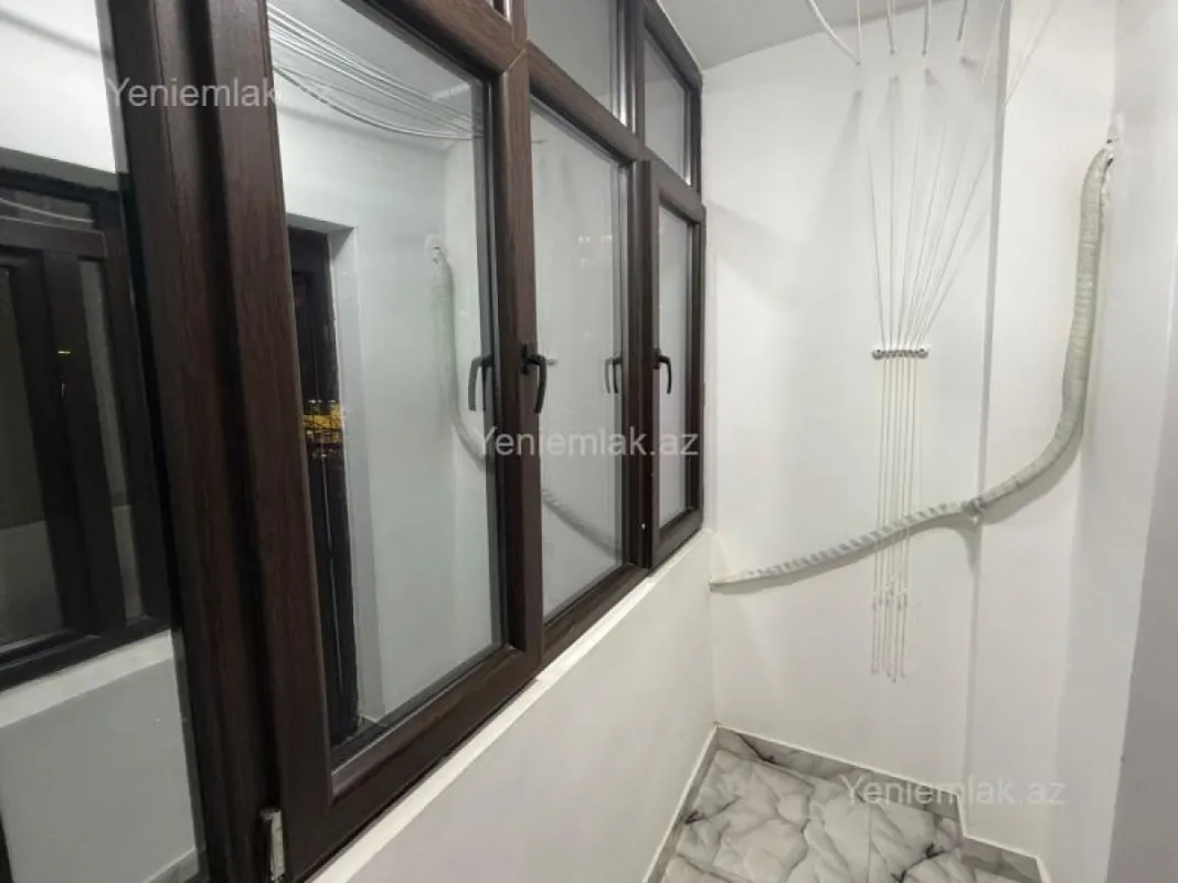 Satılır 2 otaqlı köhnə tikili 60 m²