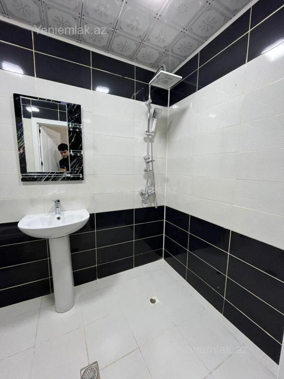 Satılır 2 otaqlı yeni tikili 60 m²