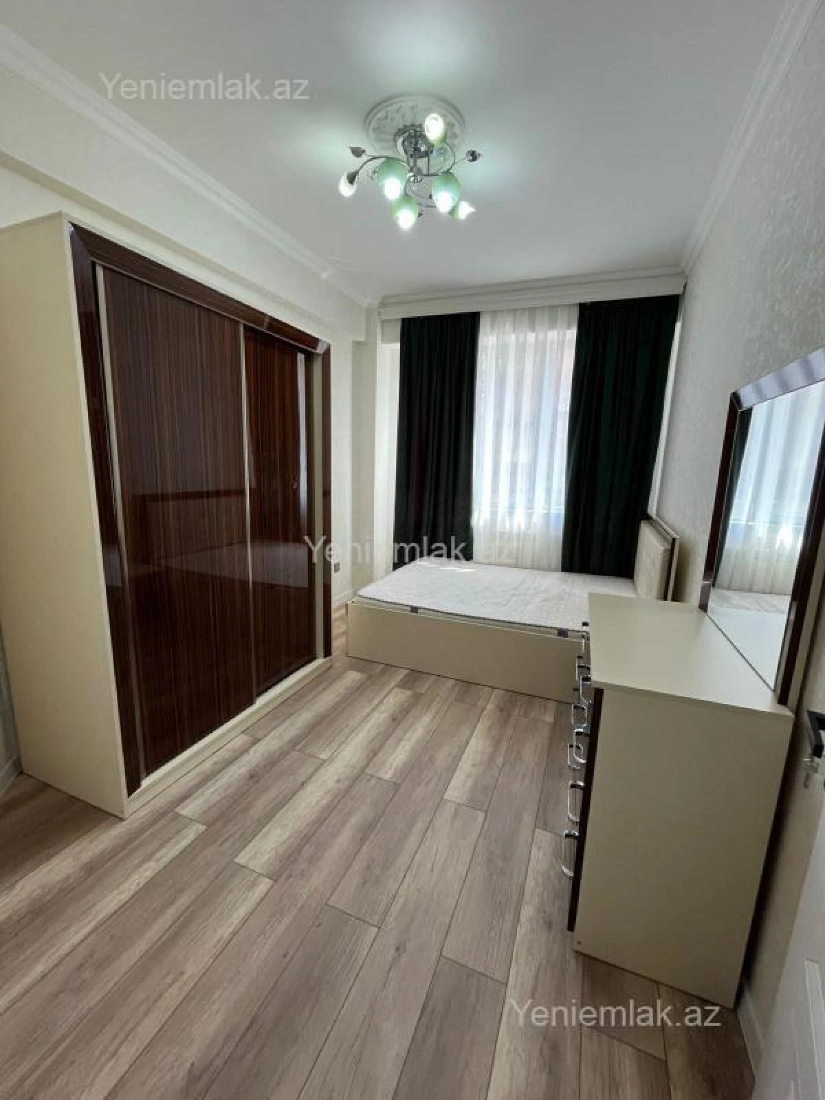 Satılır 2 otaqlı yeni tikili 60 m²