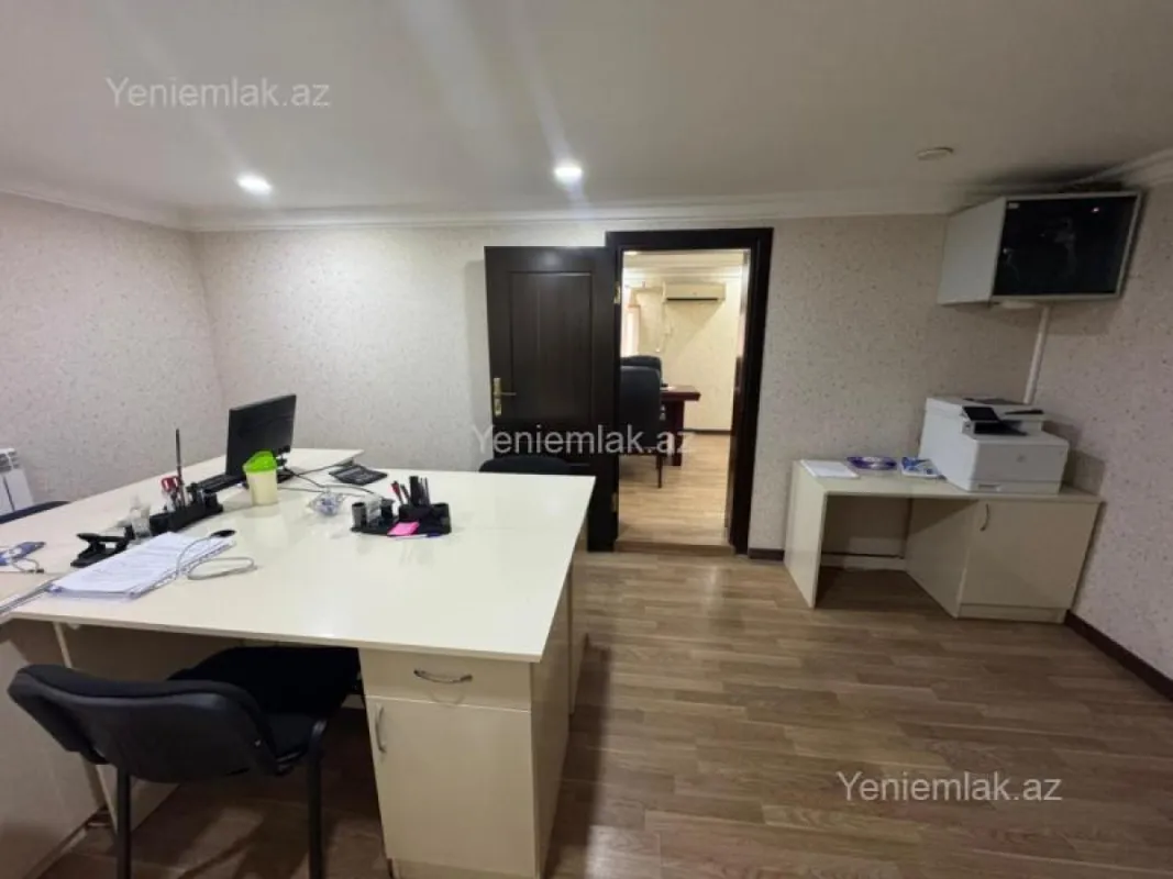 Satılır 4 otaqlı köhnə tikili 87 m²