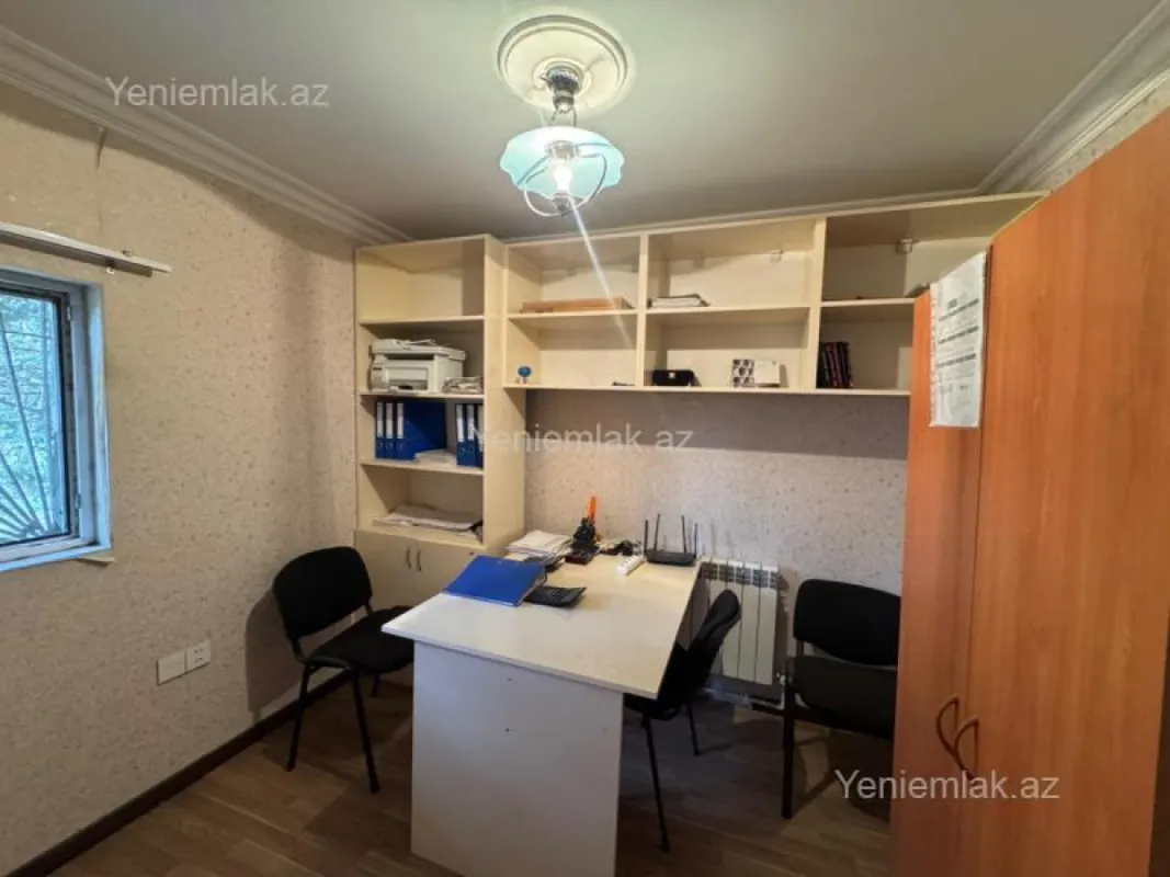 Satılır 4 otaqlı köhnə tikili 87 m²