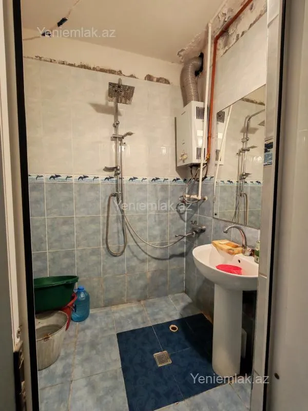 Satılır 3 otaqlı köhnə tikili 68 m²
