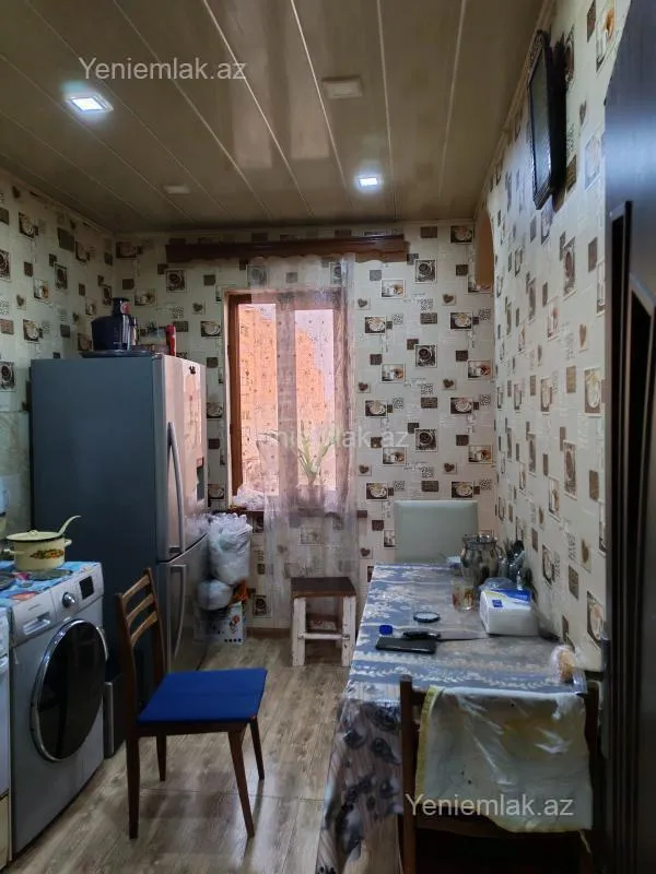 Satılır 3 otaqlı köhnə tikili 68 m²
