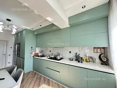 Satılır 4 otaqlı yeni tikili 155 m²