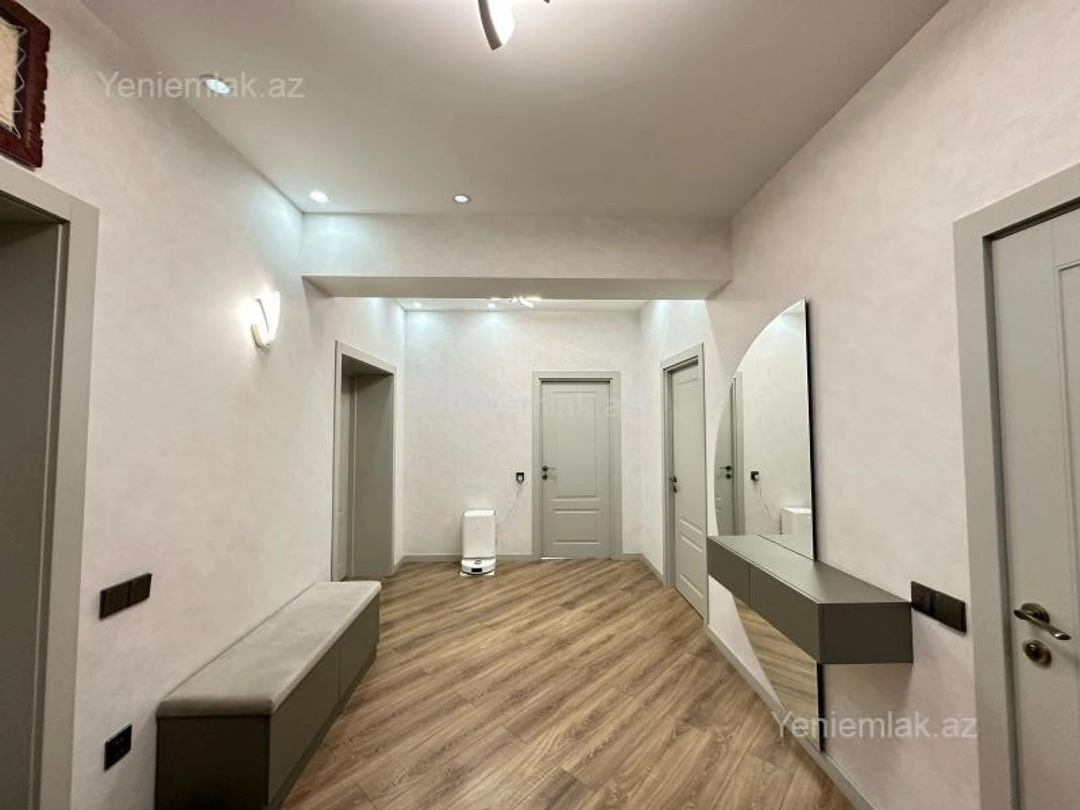 Satılır 4 otaqlı yeni tikili 155 m²