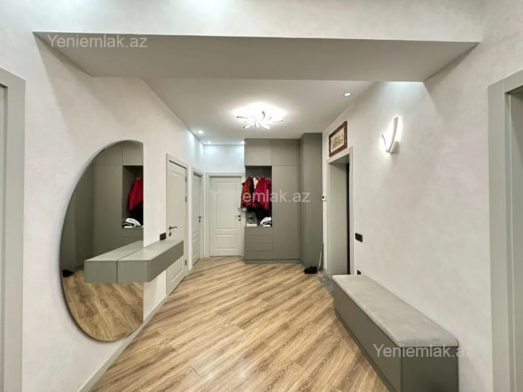 Satılır 4 otaqlı yeni tikili 155 m²