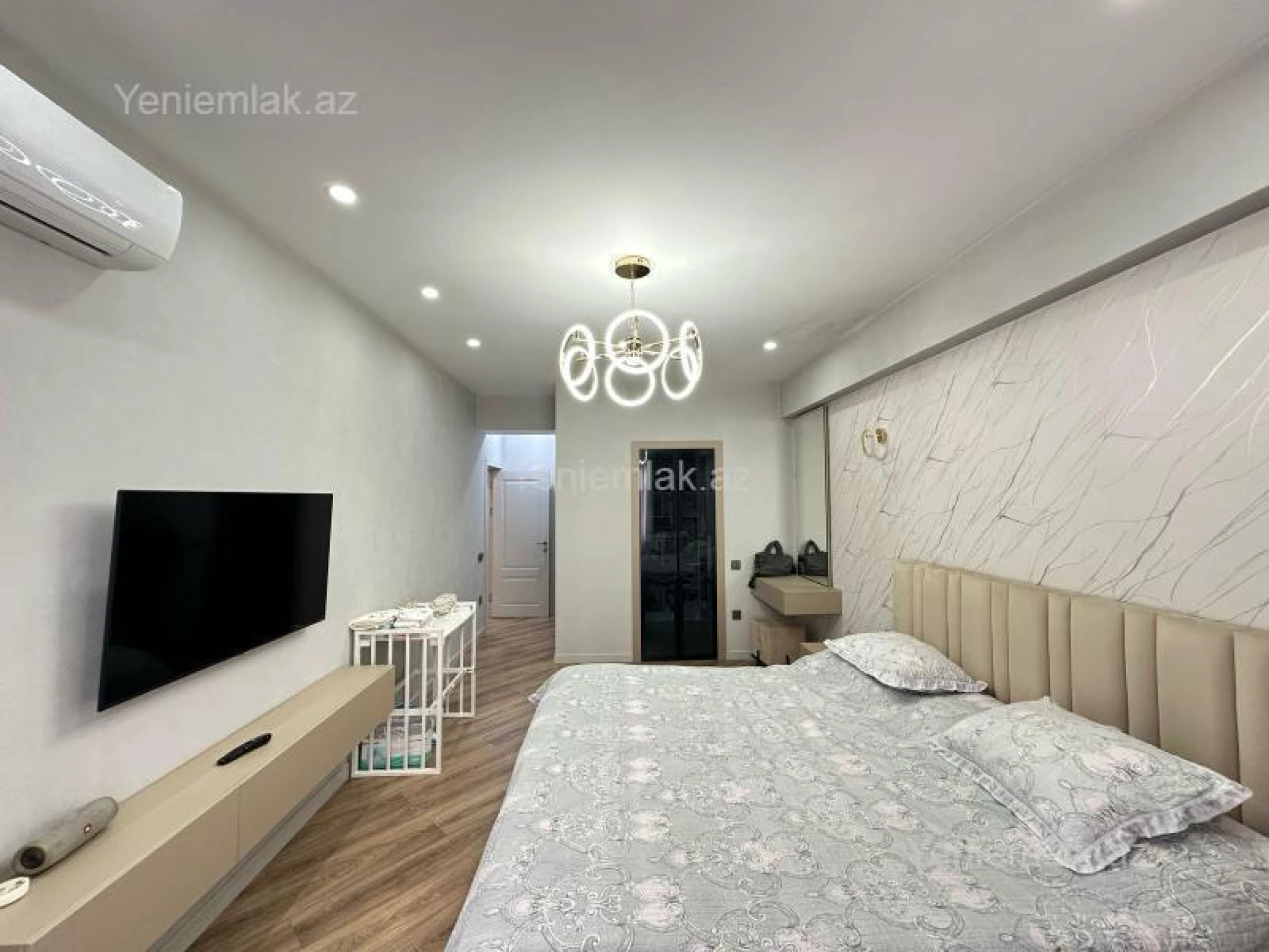 Satılır 4 otaqlı yeni tikili 155 m²