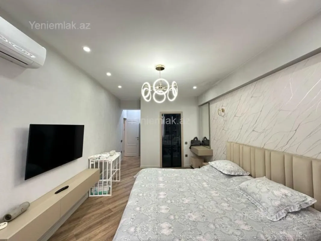 Satılır 4 otaqlı yeni tikili 155 m²