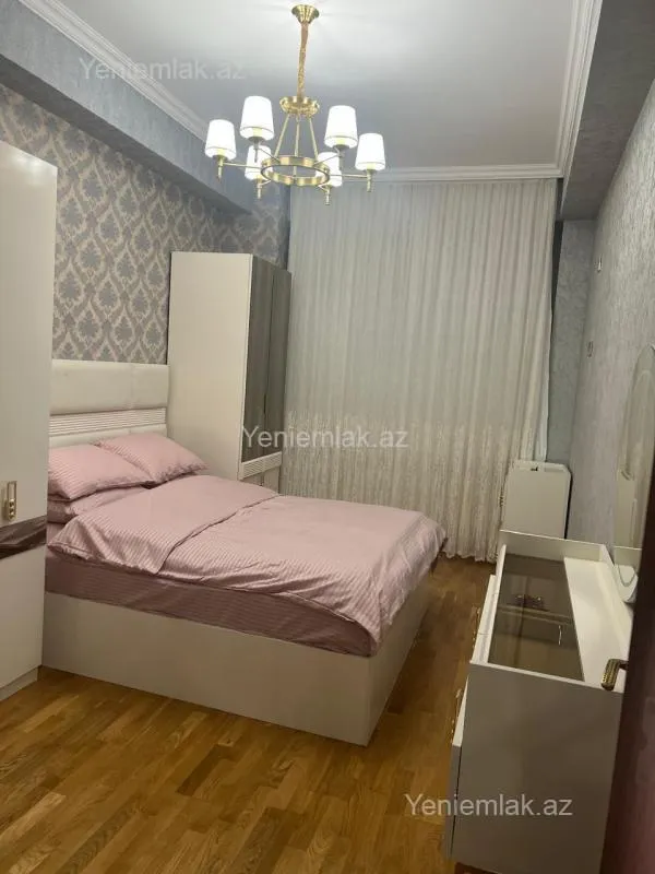 Satılır 2 otaqlı yeni tikili 70 m²