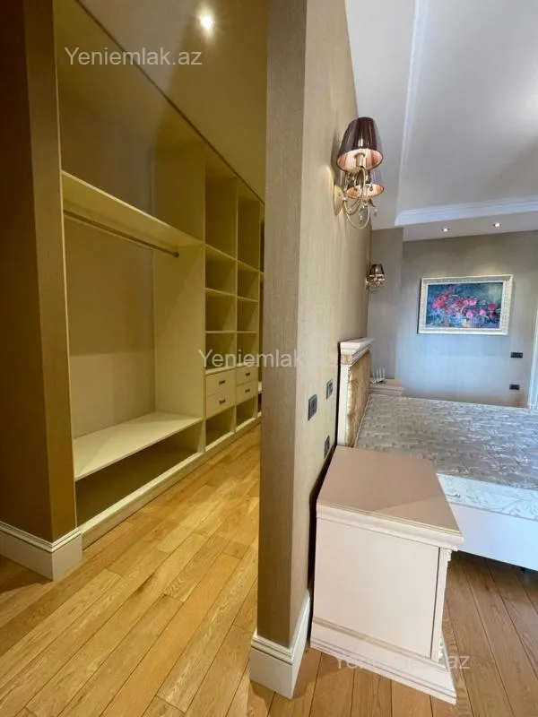 Satılır 4 otaqlı yeni tikili 186 m²