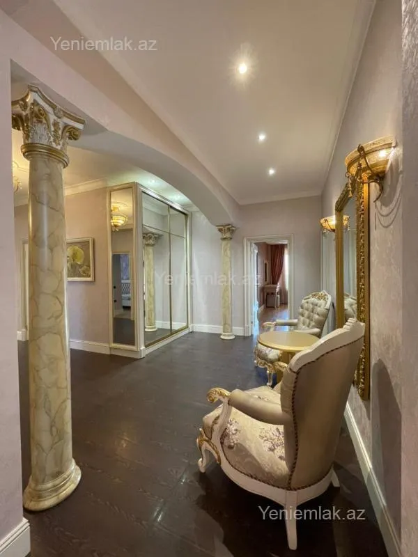 Satılır 4 otaqlı yeni tikili 186 m²