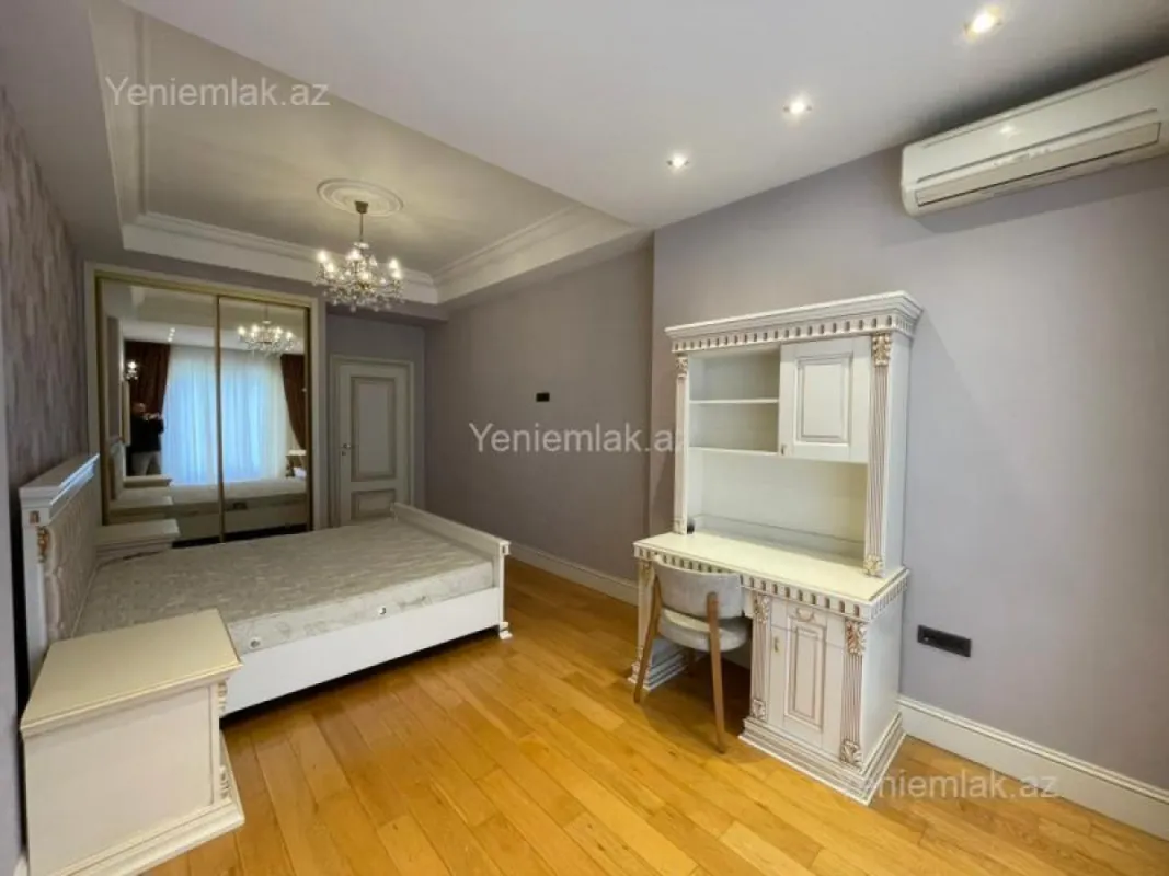 Satılır 4 otaqlı yeni tikili 186 m²