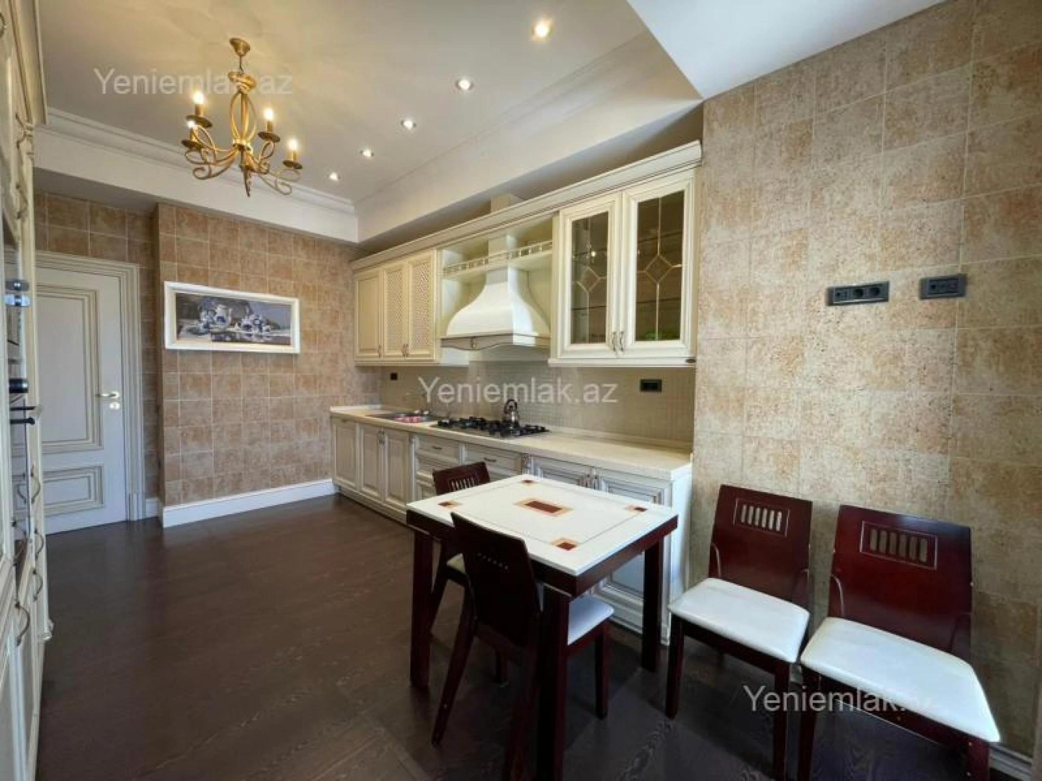 Satılır 4 otaqlı yeni tikili 186 m²