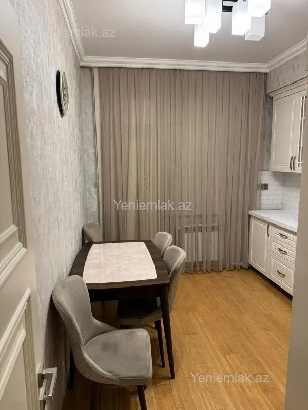 Satılır 3 otaqlı yeni tikili 77 m²