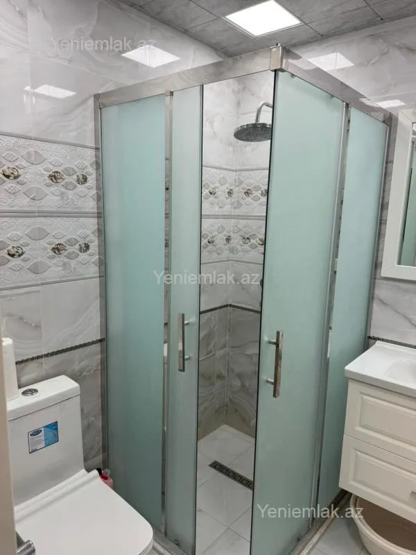 Satılır 3 otaqlı yeni tikili 77 m²