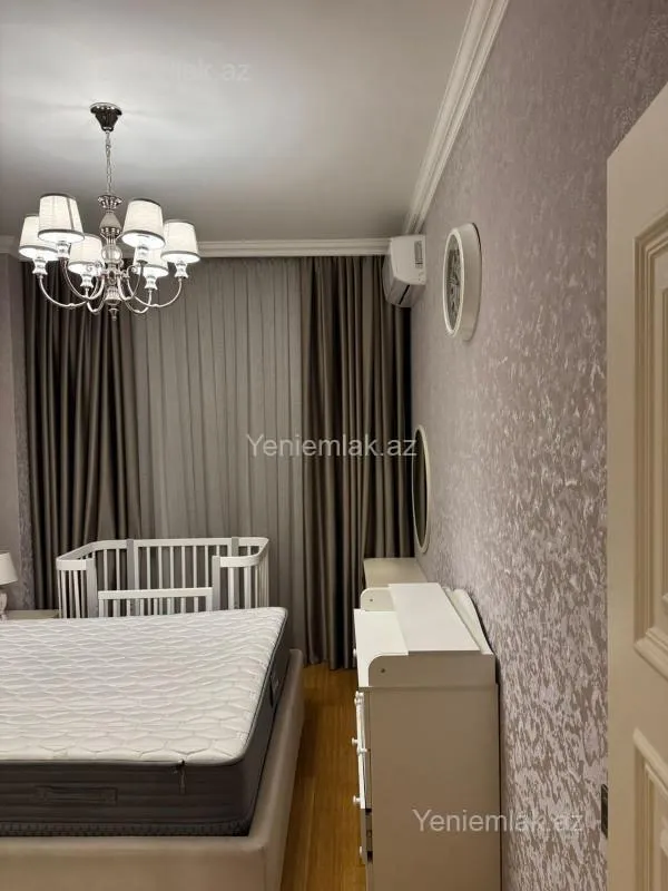 Satılır 3 otaqlı yeni tikili 77 m²